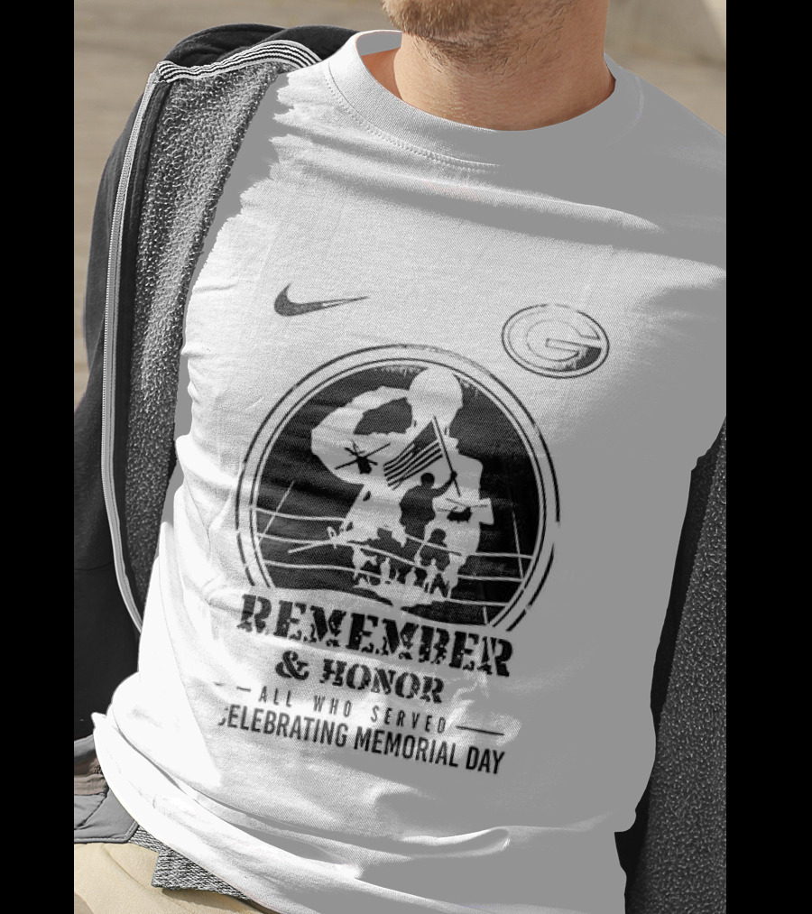 Remember & Honor Green Bay Packers Celebrating Memorial Day T-Shirt
