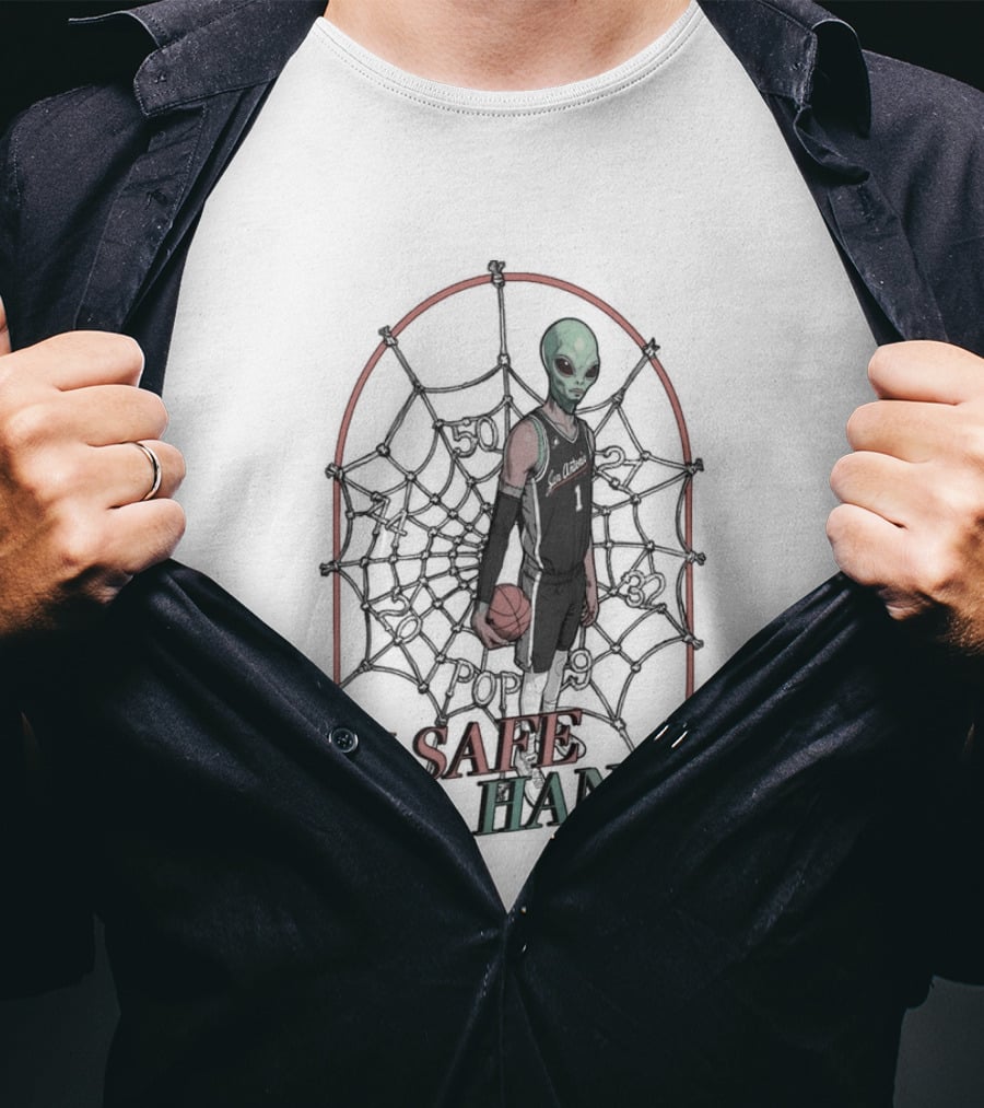 Spurs Victor Wembanyama Alien Spider Theme In Safe Hands T-Shirt