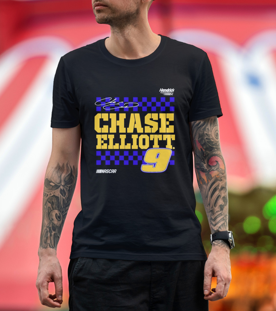 Chase Elliott 9 NASCAR Hendrick Motorsports Vive La Fete Autographed T-Shirt