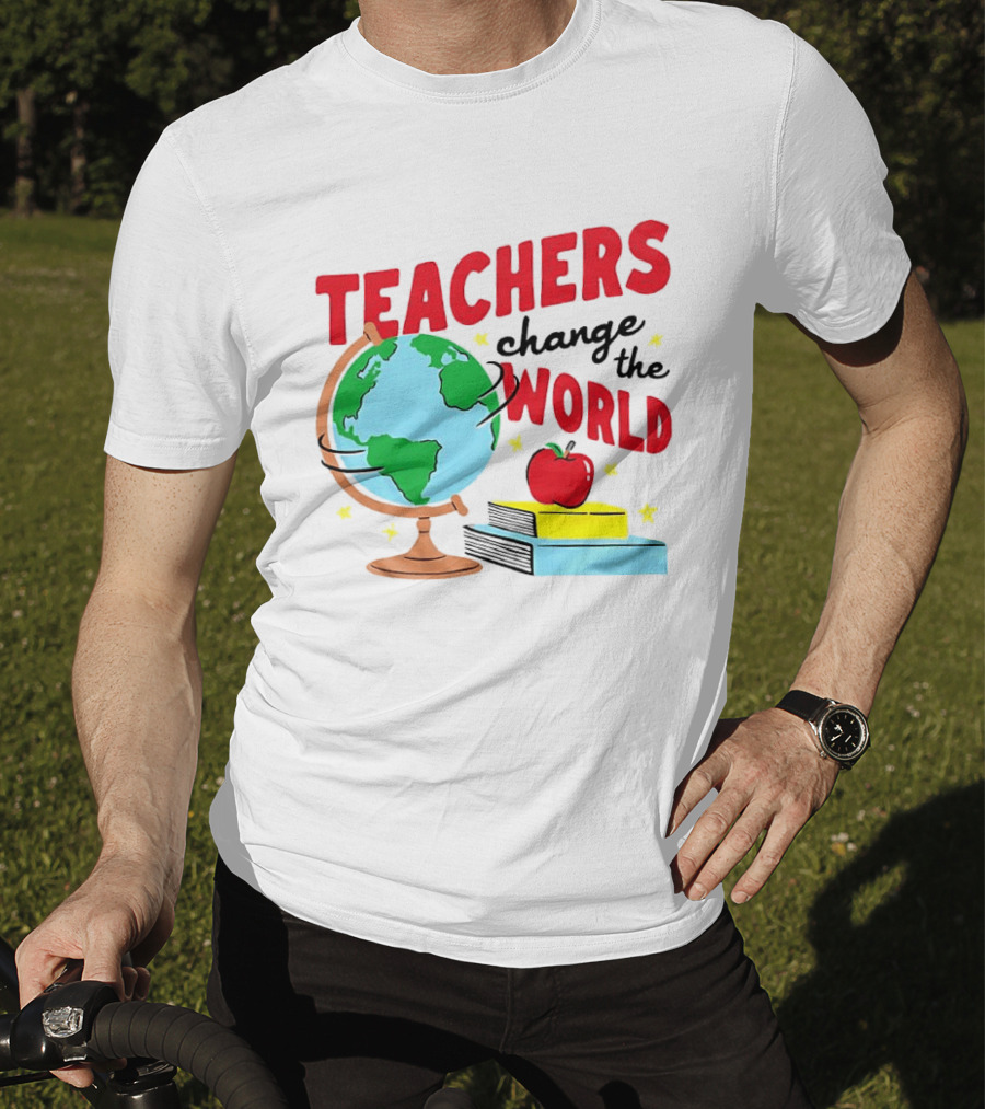Teachers Change The World Globe Book Apple T-Shirt