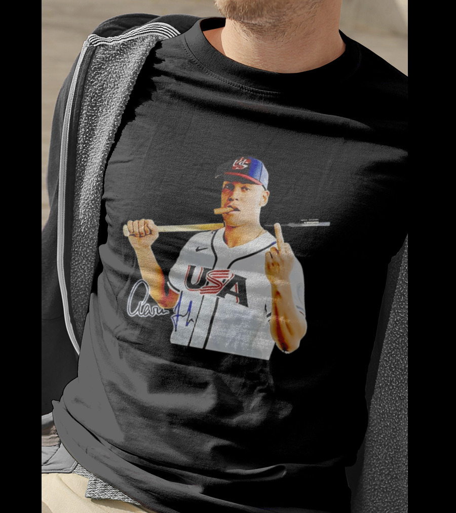 Aaron Judge USA World Baseball Smoking Middle Finger Gesture Iconic Sports Symbolism T-Shirt