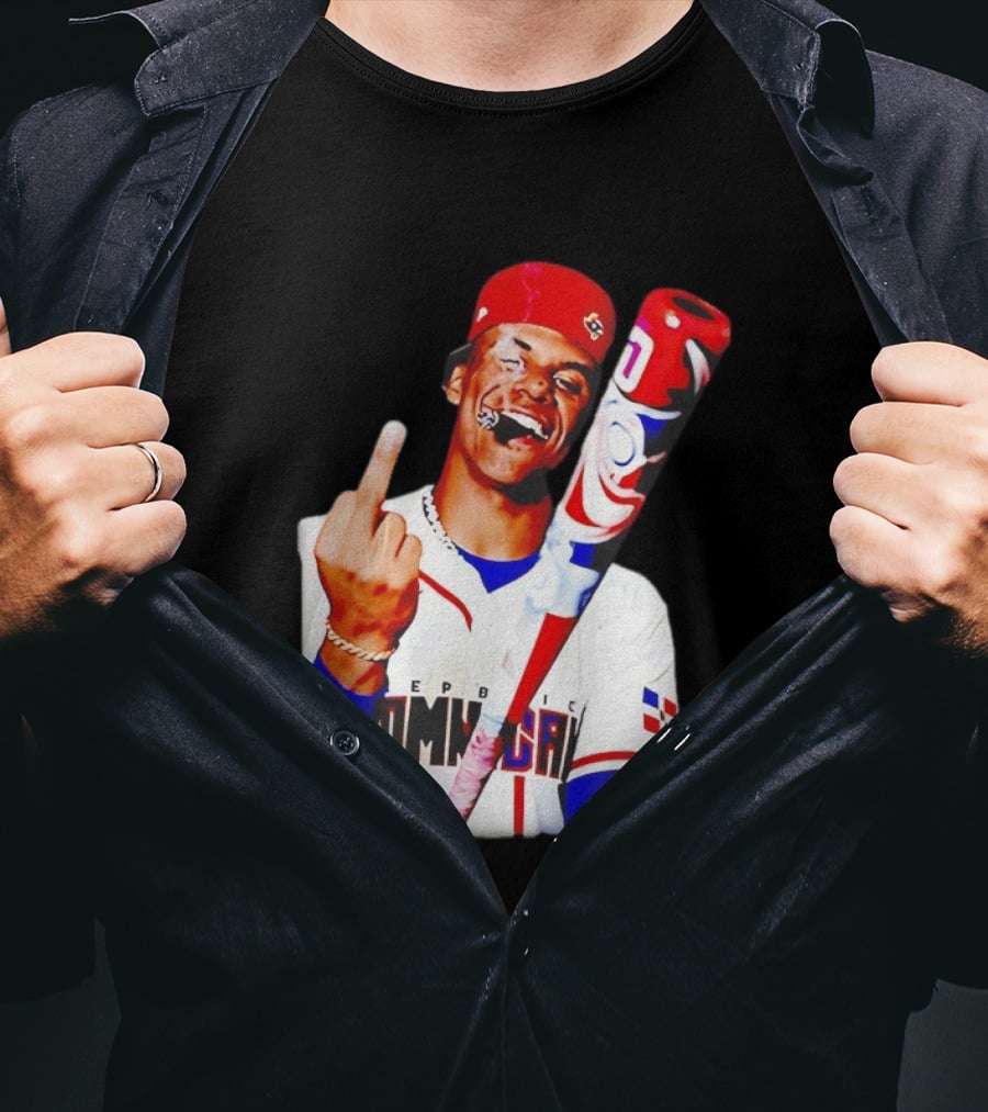 Juan Soto Dominican Republic Baseball Smoking Gesture Middle Finger T-Shirt