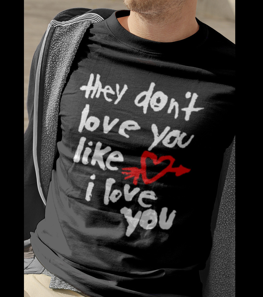 Yeah Yeah Yeahs They Don't Love You Like I Love You Red Heart Arrow T-Shirt