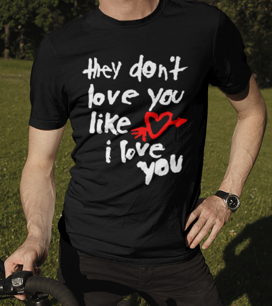 Yeah Yeah Yeahs They Don't Love You Like I Love You Red Heart Arrow T-Shirt