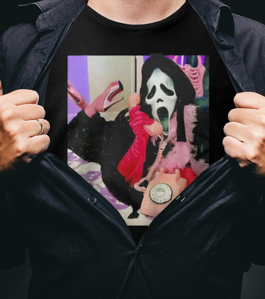 Scream Ghostface Halloween Pink Vintage Telephone Retro Style T-Shirt