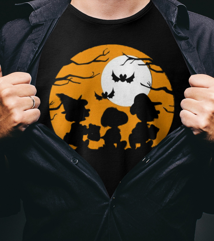 Great Pumpkin Charlie Brown Peanuts Trick Or Treat Halloween Moon Bat Silhouettes T-Shirt