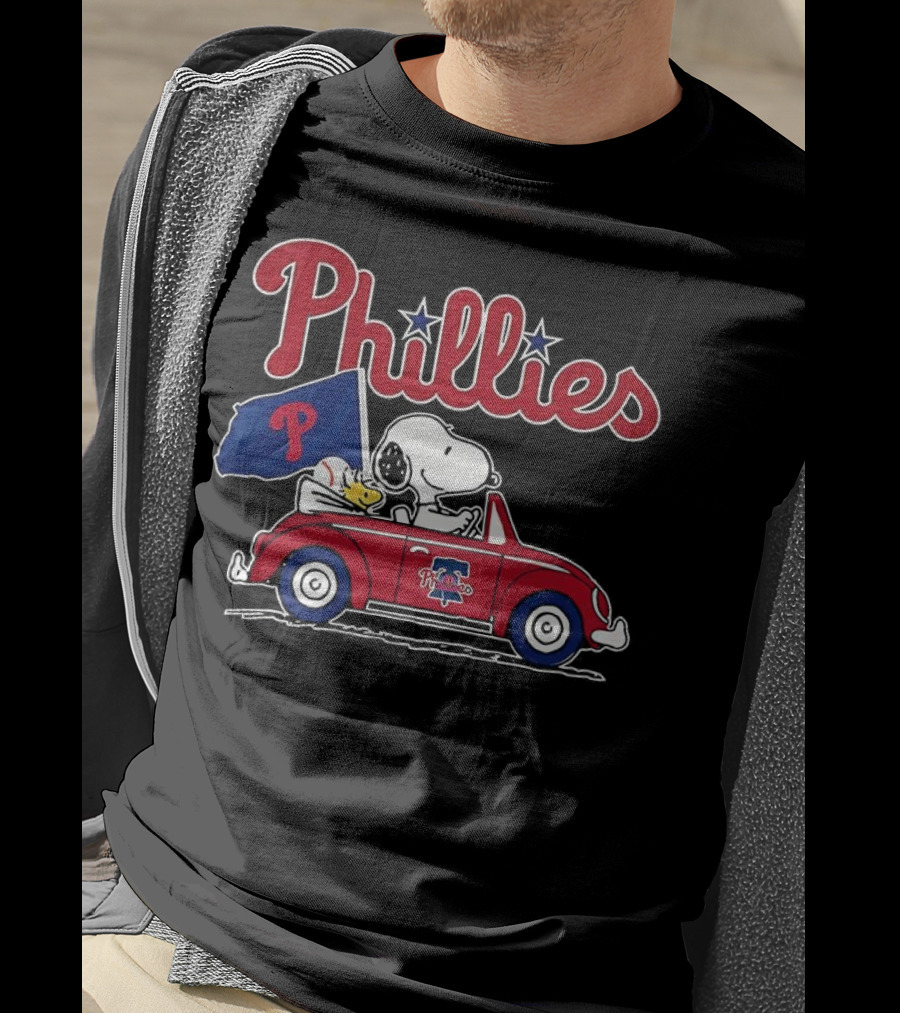 Snoopy Woodstock Philadelphia Phillies Car Baseball Flag T-Shirt