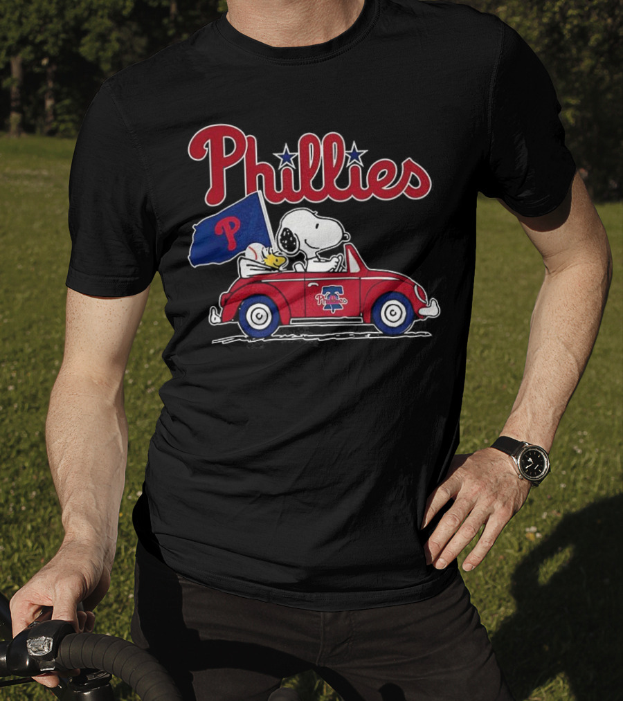 Snoopy Woodstock Philadelphia Phillies Car Baseball Flag T-Shirt