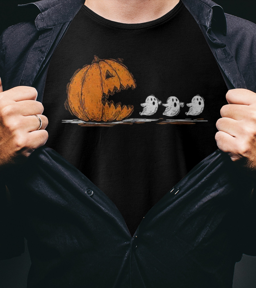 Pumpkin Chasing Ghosts Spooky Season Funny Halloween Vintage T-Shirt
