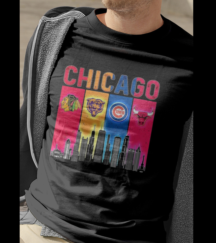 Chicago Blackhawks Bears Cubs Bulls Skyline T-Shirt