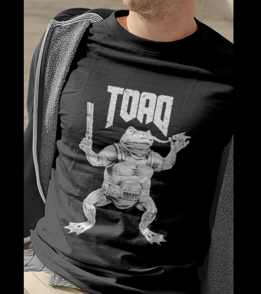 Toad Frog Warrior With Gun And Sword T-Shirt