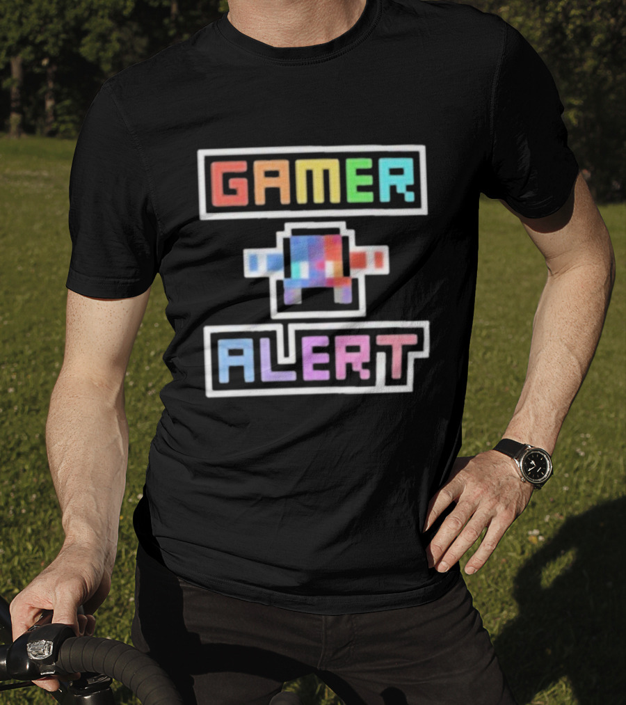 Gamer Alert Retro Pixel Art Style от Authorblues T-Shirt