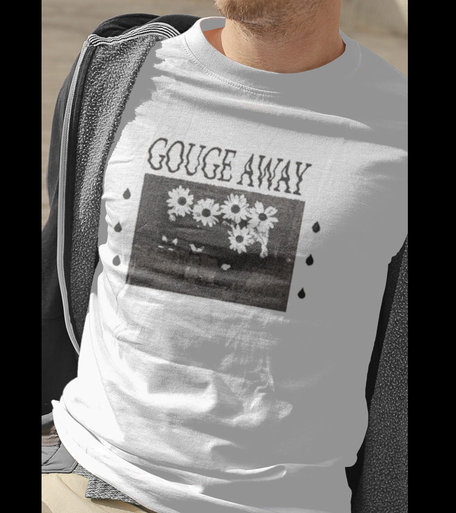Gouge Away Flowerhead Floral Motif Teardrop Accents T-Shirt