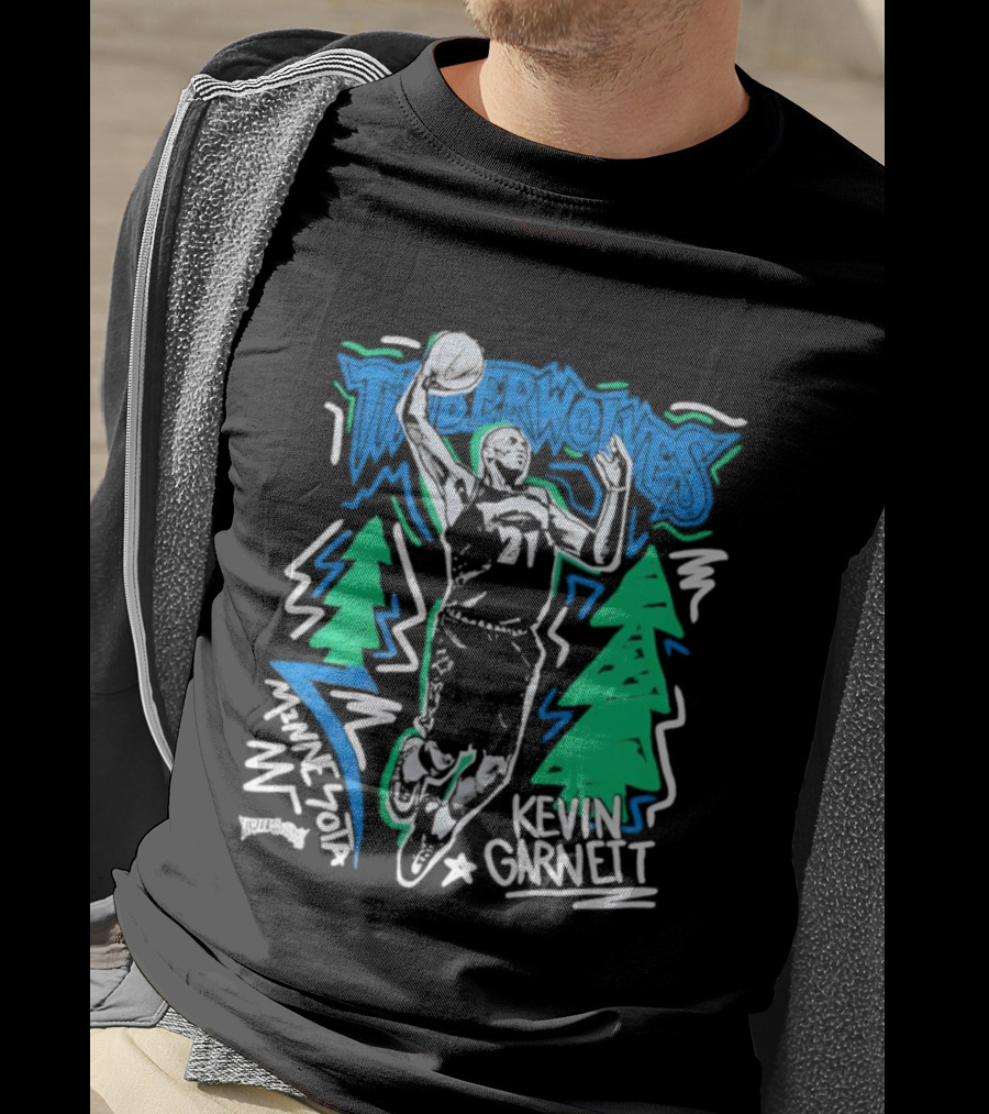 Minnesota Timberwolves Kevin Garnett Chalked Up Dunking Illustration T-Shirt