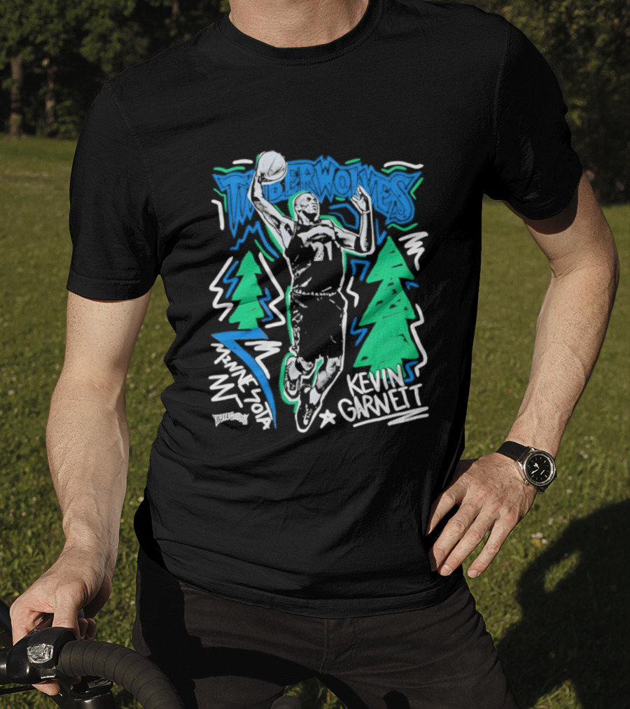 Minnesota Timberwolves Kevin Garnett Chalked Up Dunking Illustration T-Shirt