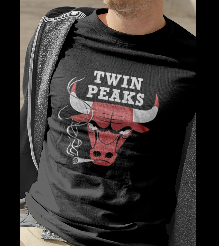Chicago Bulls Twin Peaks Smoking Bull T-Shirt