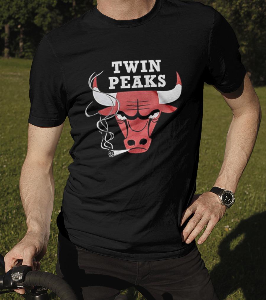 Chicago Bulls Twin Peaks Smoking Bull T-Shirt