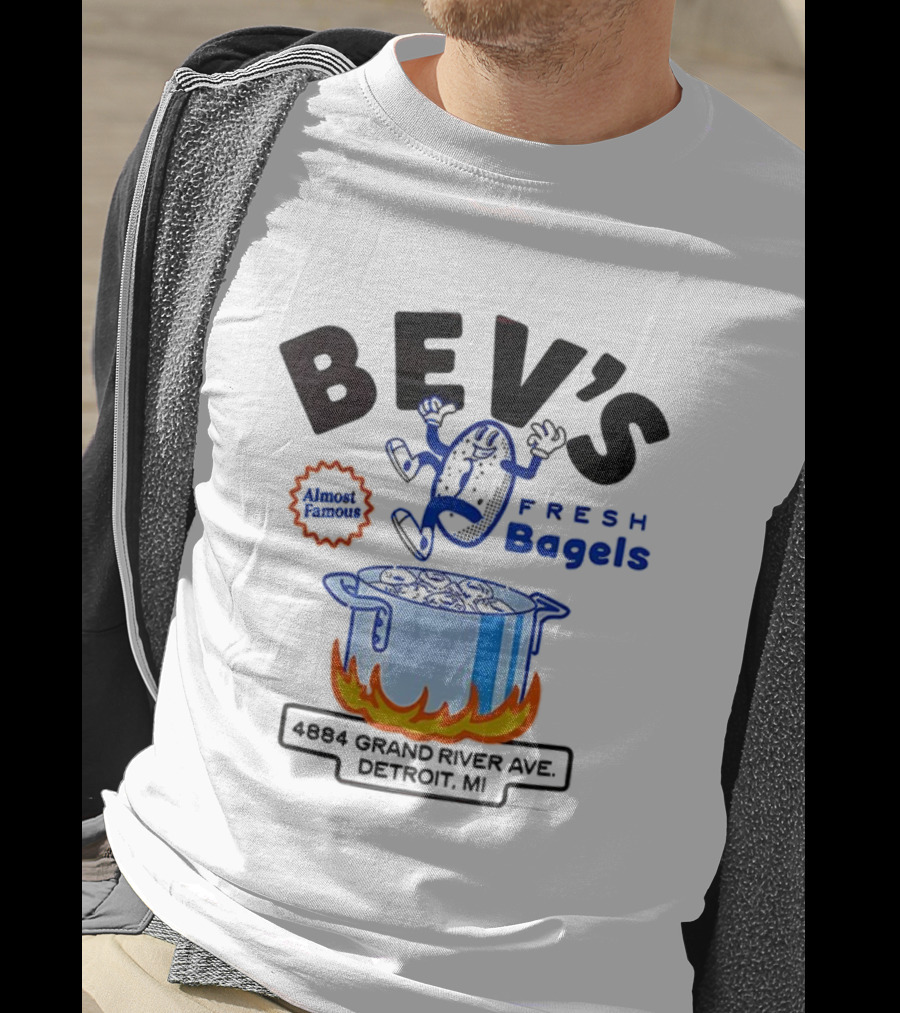 Bev’s Fresh Bagels 4884 Grand River Ave Detroit Animated Boiling Bagel Cartoon T-Shirt