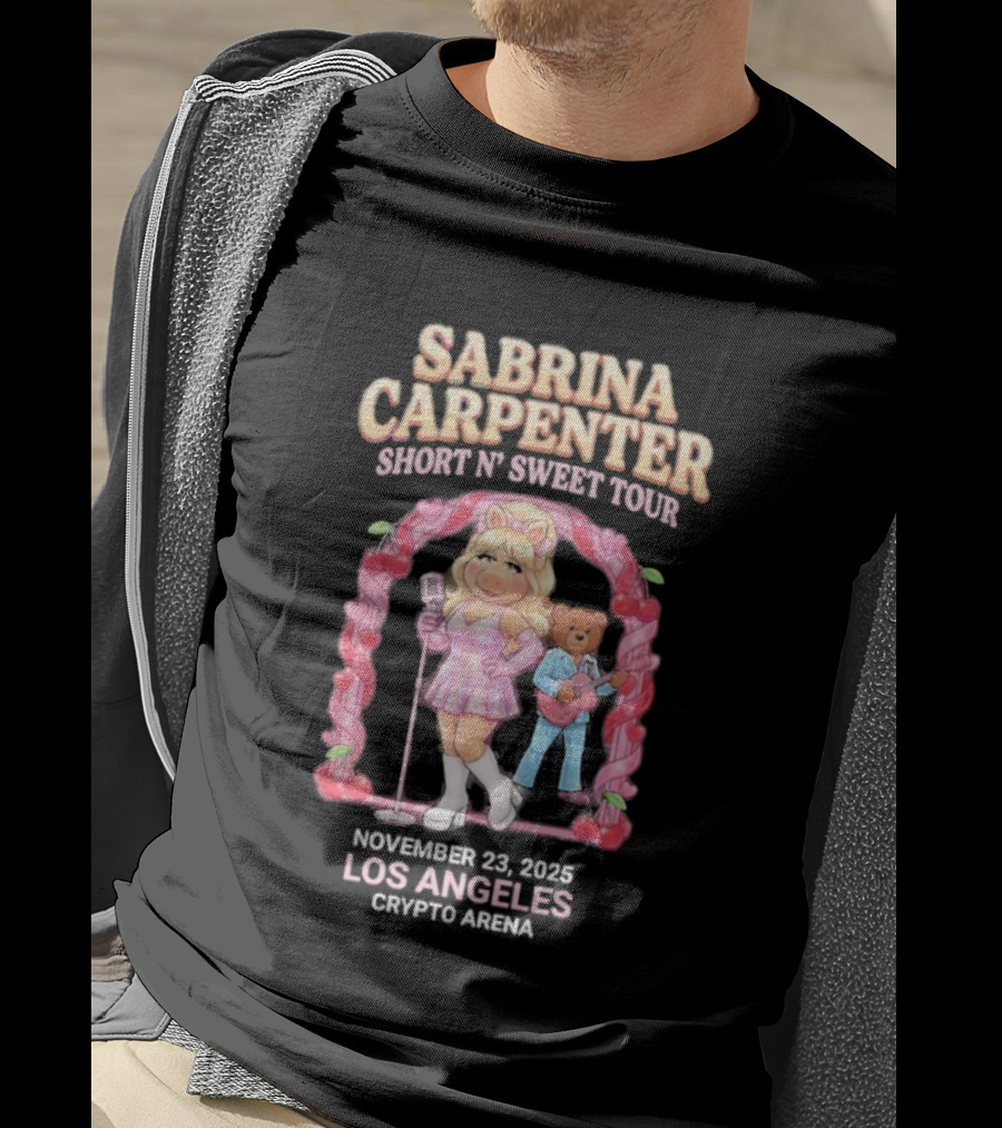 Sabrina Carpenter Short N’ Sweet Tour Los Angeles November 23 2025 Crypto Arena Miss Piggy Cosplay Bobo The Bear Cherry Ribbons T-Shirt