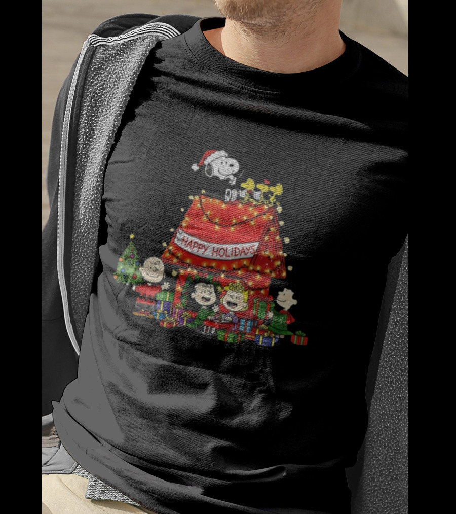 Snoopy Peanuts Friends Christmas Tree Happy Holidays Winter Merry Christmas T-Shirt