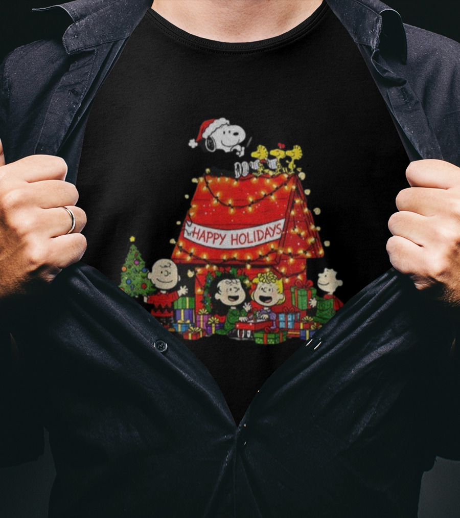 Snoopy Peanuts Friends Christmas Tree Happy Holidays Winter Merry Christmas T-Shirt
