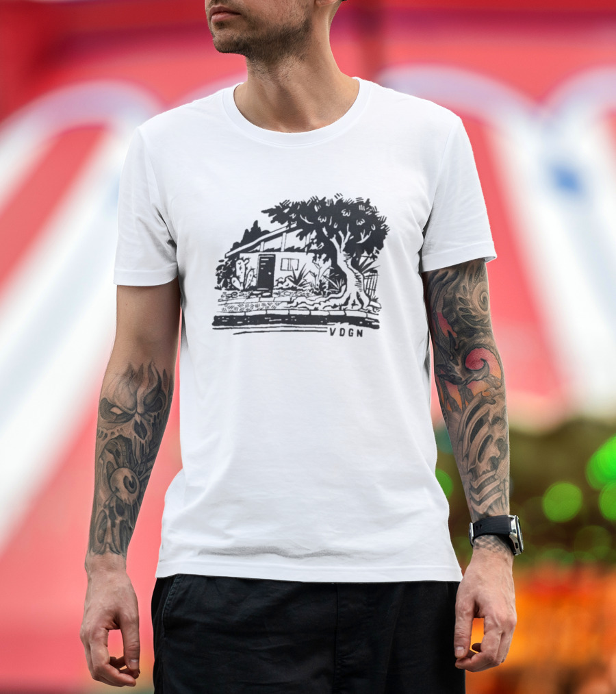 Venice Bungalow Vdgn Treehouse Illustration T-Shirt