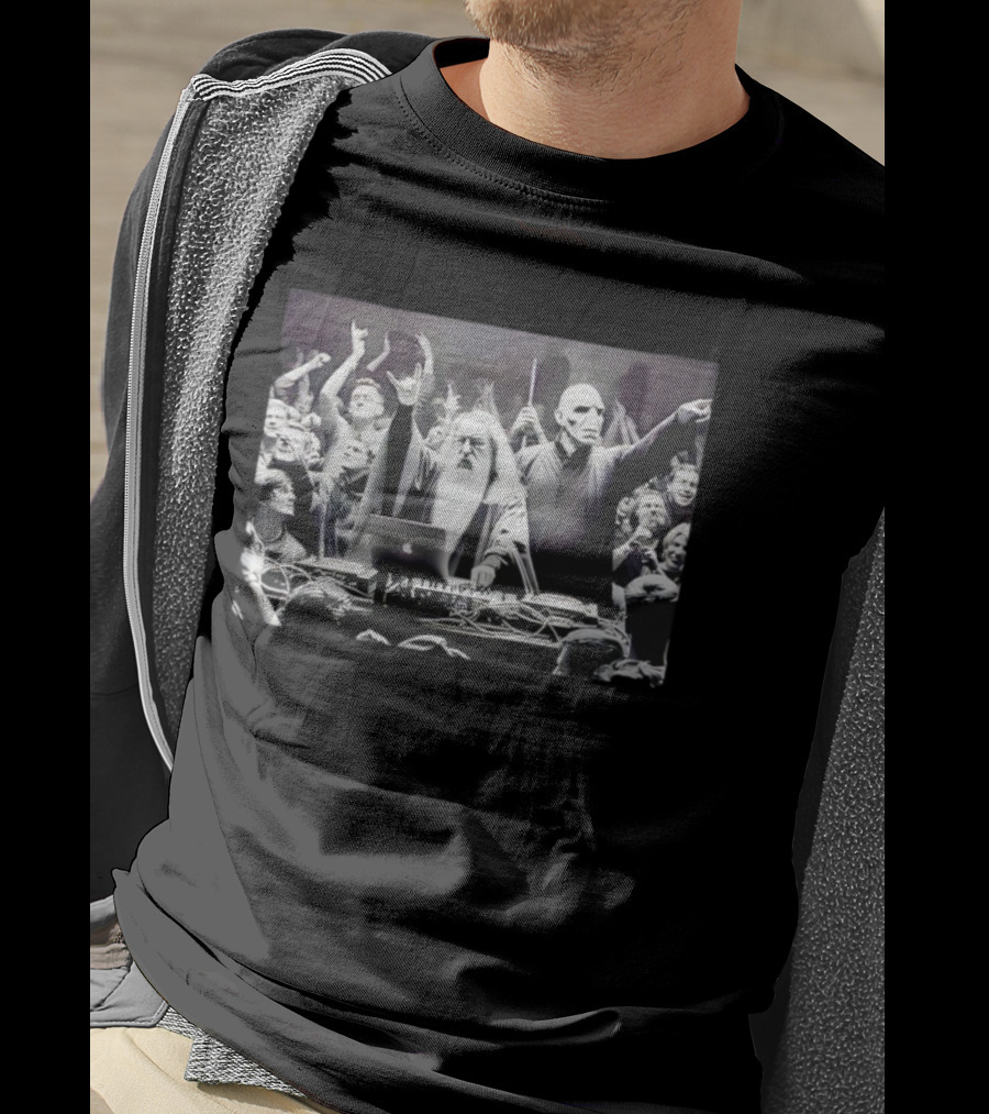 DJ Dumb & Dark Wiz Party Crowd DJ Booth Wizards Magic Party T-Shirt