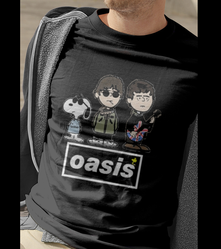 Oasis Snoopy Peanuts Live 2025 Mexico City Woodstock Union Jack T-Shirt