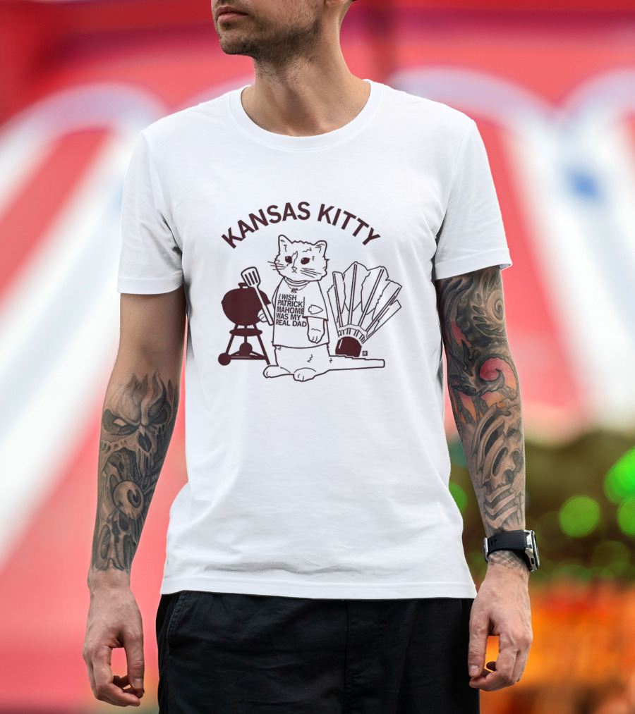 Kansas Kitty I Wish Patrick Mahomes Was My Real Dad Grill Cat Fan Meme T-Shirt
