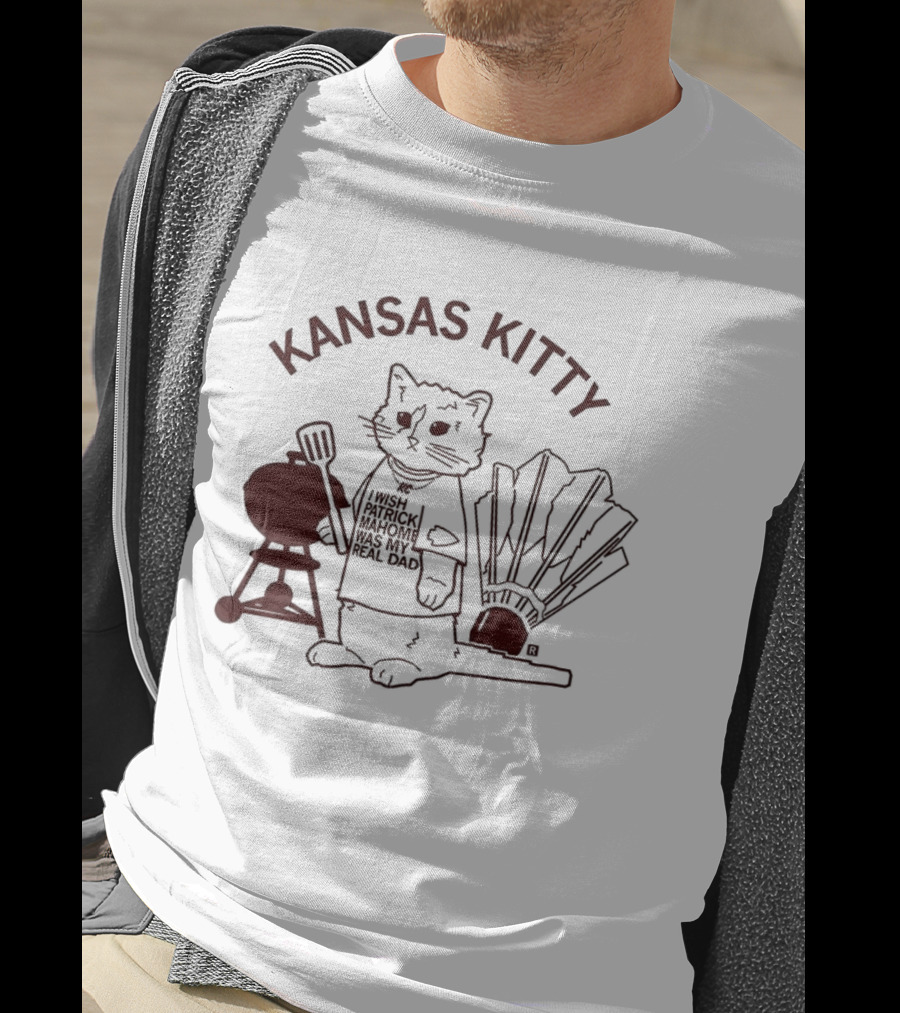 Kansas Kitty I Wish Patrick Mahomes Was My Real Dad Grill Cat Fan Meme T-Shirt