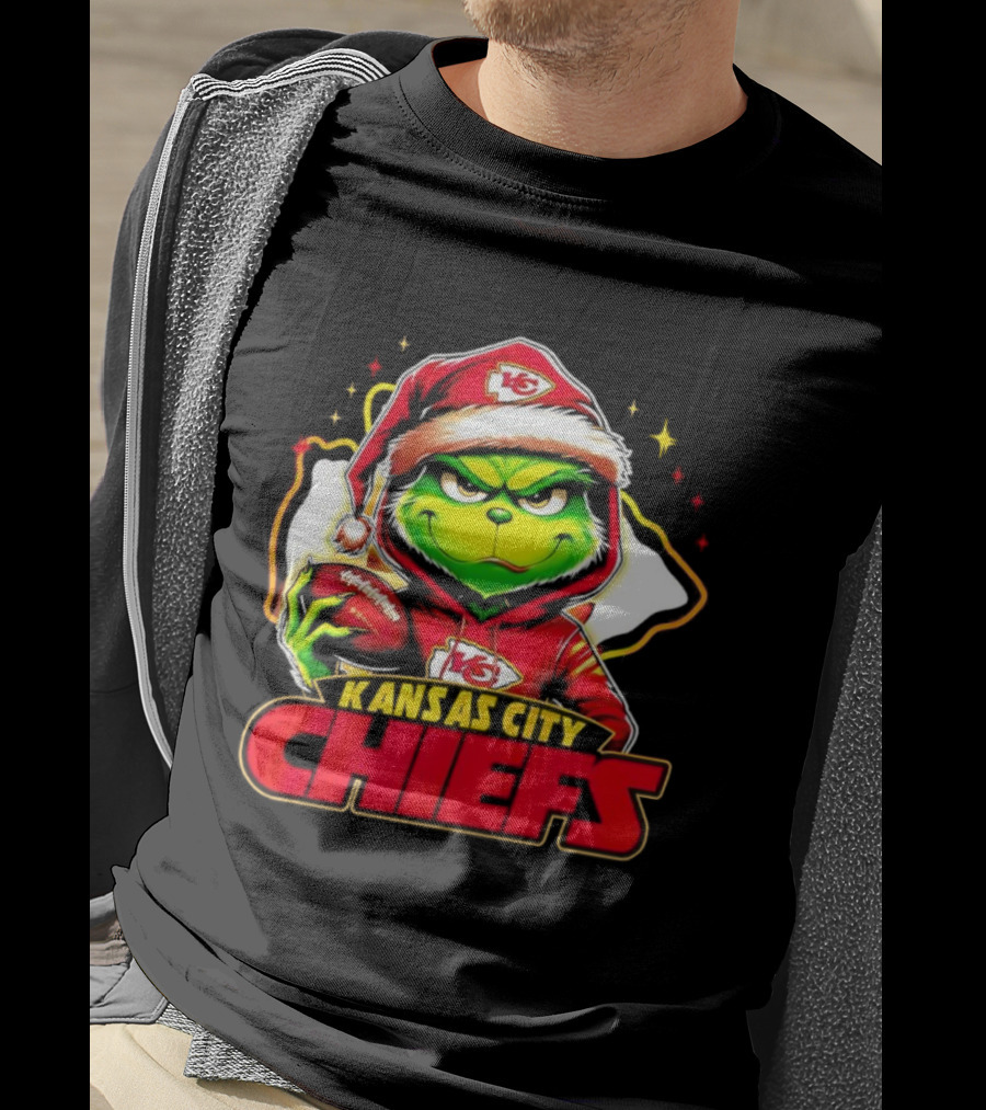 Grinch In Santa Hat Holding Football Kansas City Chiefs T-Shirt