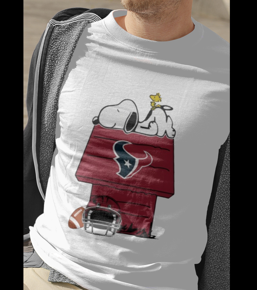 Houston Texans Snoopy Woodstock Peanuts Football House Doghouse Helmet T-Shirt