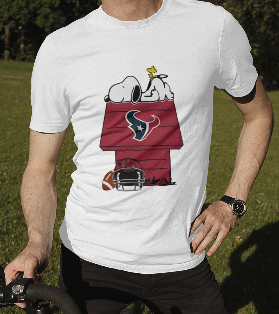 Houston Texans Snoopy Woodstock Peanuts Football House Doghouse Helmet T-Shirt
