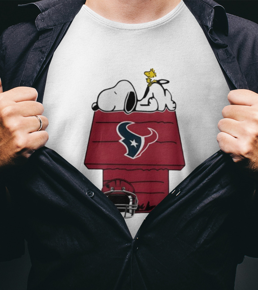 Houston Texans Snoopy Woodstock Peanuts Football House Doghouse Helmet T-Shirt