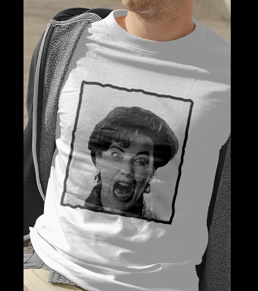Kevin’s Mom Screaming Home Alone Christmas T-Shirt