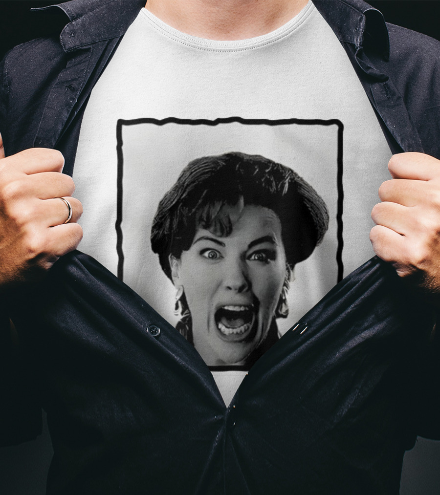 Kevin’s Mom Screaming Home Alone Christmas T-Shirt