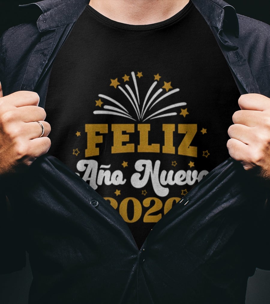 Feliz Año Nuevo 2026 Fiesta De Año Nuevo Con Fuegos Artificiales Y Estrellas T-Shirt