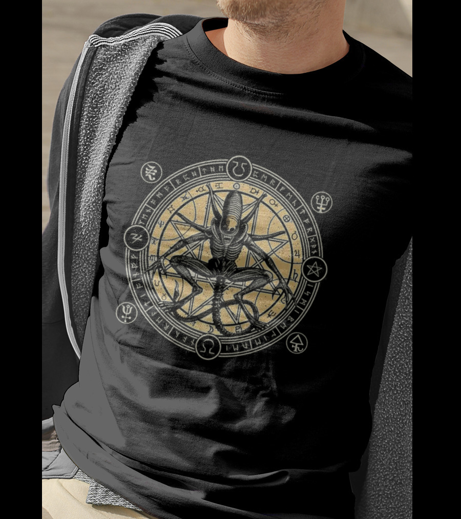 Xenomorph Alien Vs Predator Pentagram Symbol Recall T-Shirt
