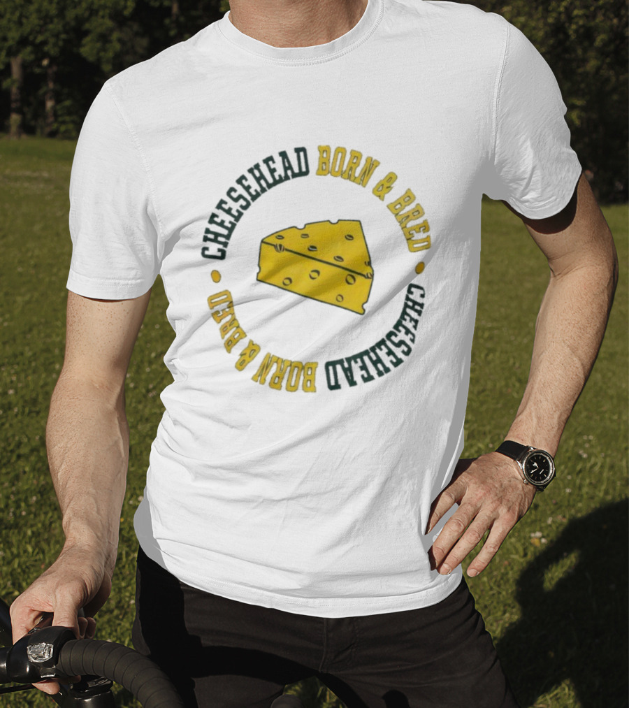 Cheesehead Born And Bred Packers Fan Pride Vintage Style T-Shirt