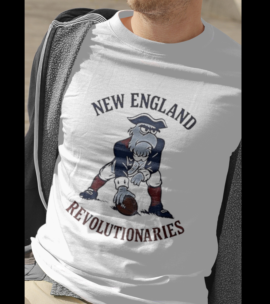 New England Patriots Revolutionaries American Football Vintage Style T-Shirt