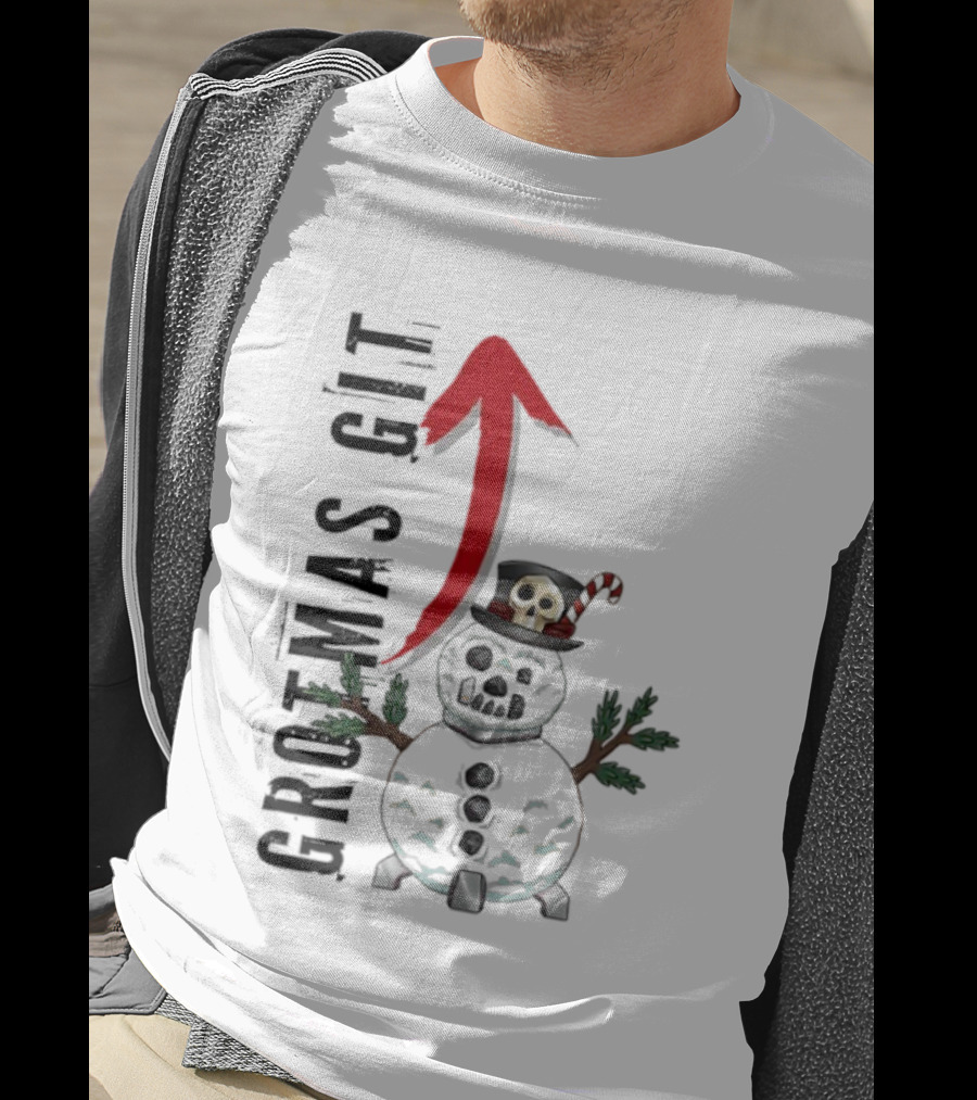 Red Gobbo Grotmas Git Snown Christmas Skull Snowman T-Shirt