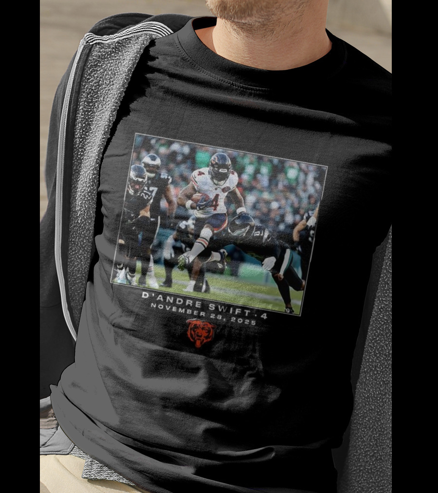 D’Andre Swift Number 4 Chicago Bears NFL December 28 2025 Game Moment T-Shirt