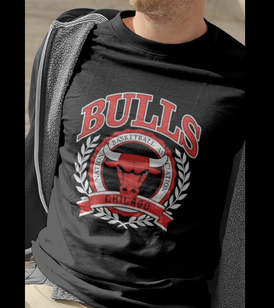 National Basketball Association Chicago Bulls Crest T-Shirt