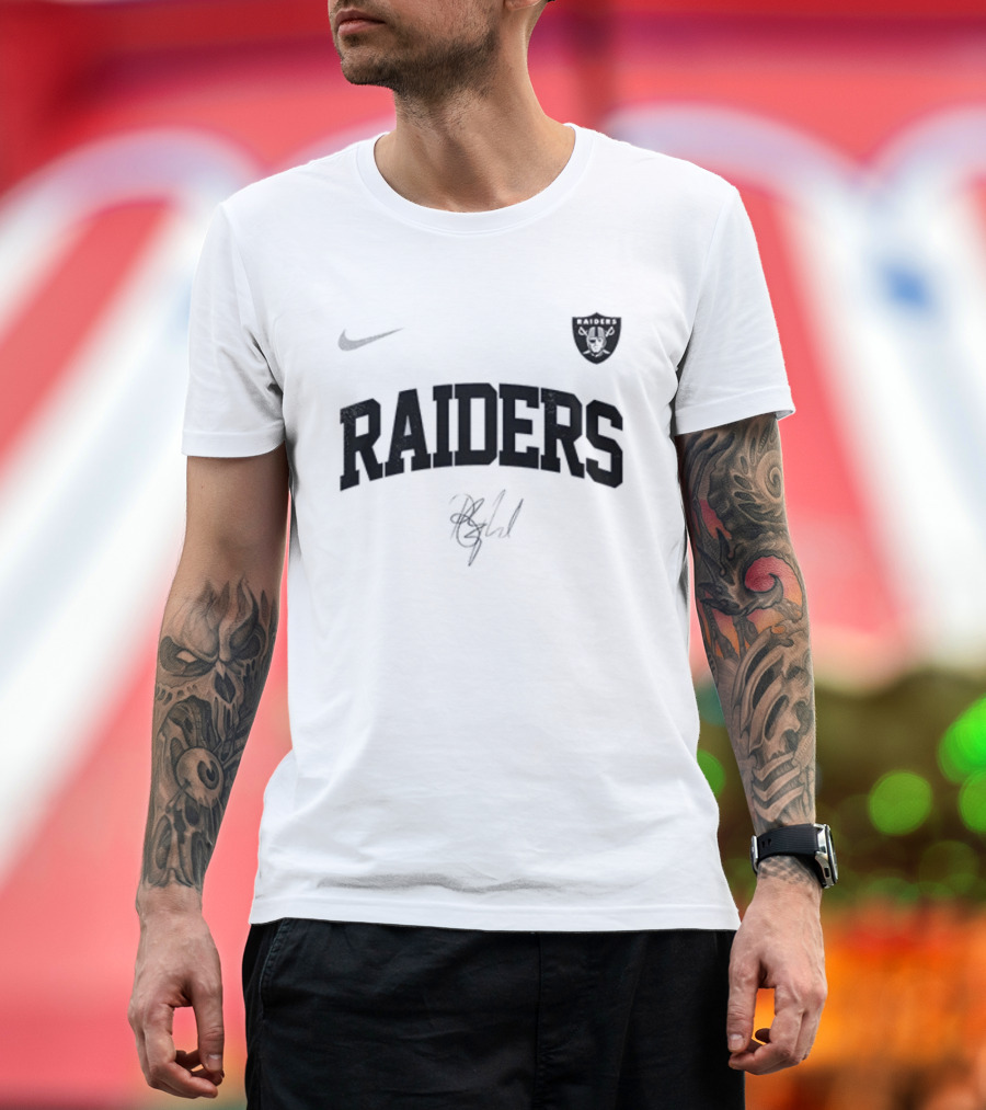 Las Vegas Raiders Barry Manilow Signature Once Before I Go T-Shirt