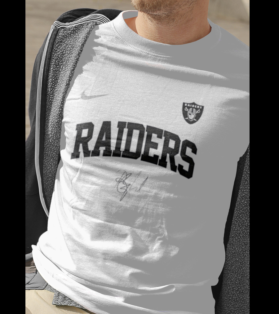 Las Vegas Raiders Barry Manilow Signature Once Before I Go T-Shirt