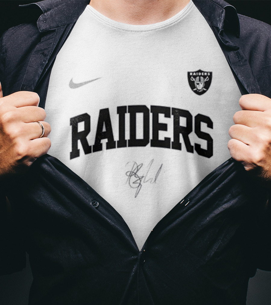 Las Vegas Raiders Barry Manilow Signature Once Before I Go T-Shirt