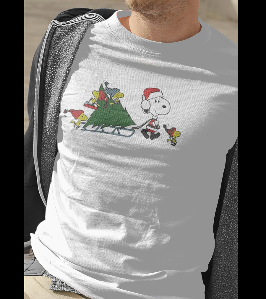 Snoopy Woodstock Christmas Tree Sled Winter Scene Cute T-Shirt