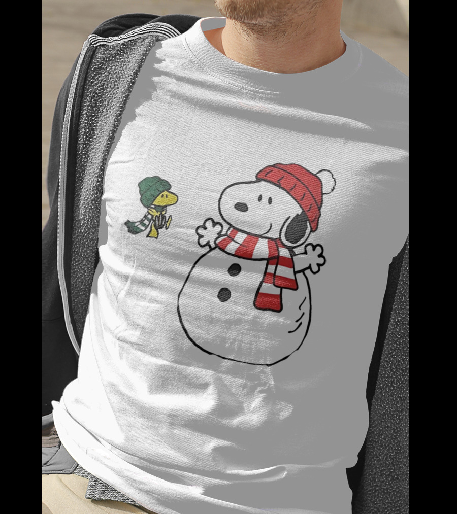 Snoopy And Woodstock Christmas Holiday Snowman Scene T-Shirt