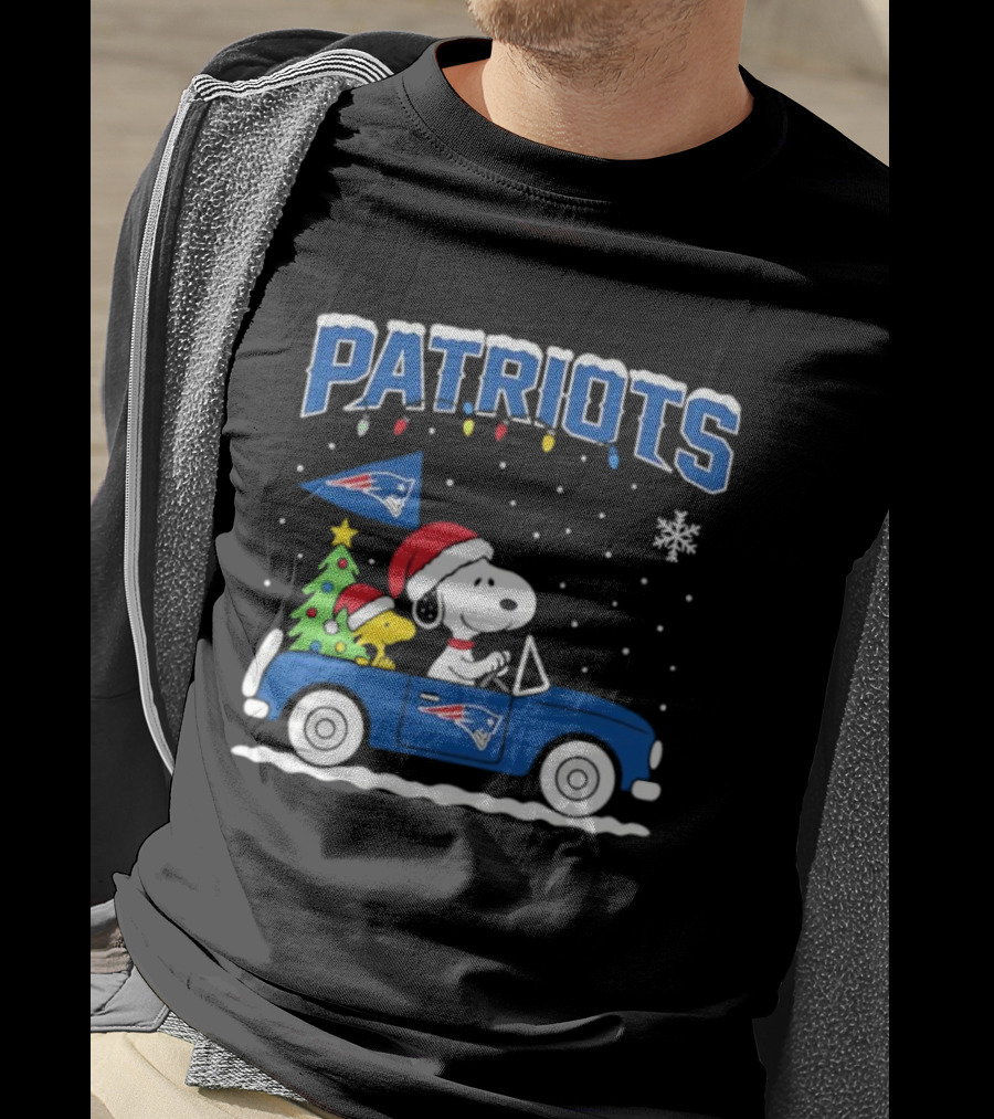 Snoopy Woodstock Santa Christmas New England Patriots Car T-Shirt