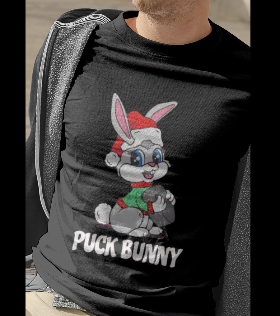 Puck Bunny Christmas Festive Holiday Hockey Rabbit In Santa Hat T-Shirt